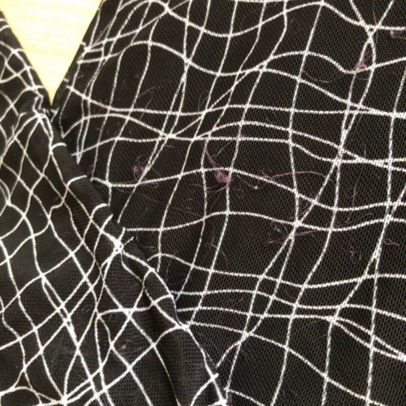 Calvin Klein Black and White Fitted Blouse - Picture 3 of 9